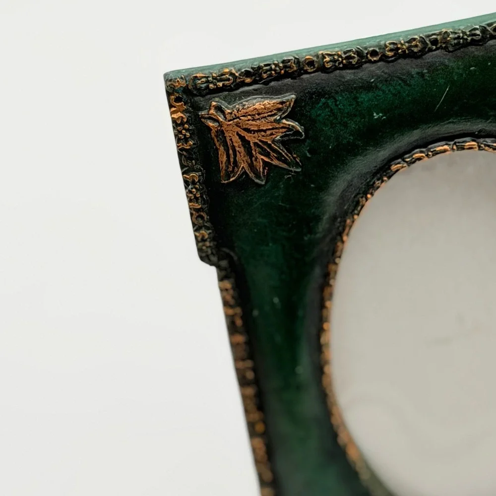 Vintage Style Hunter Green Bronze Double Oval Picture Frame Ornate Leaf Detail